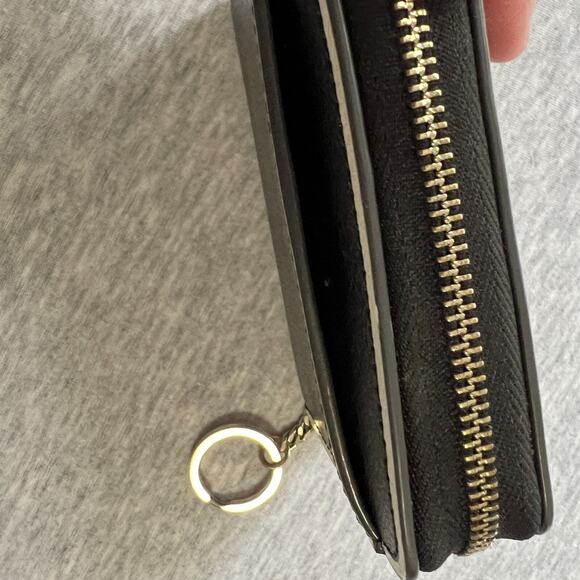 Kate Spade New York Black Pebbled Leather Zip Around Wallet Key Ring White Trim - Picture 4 of 10